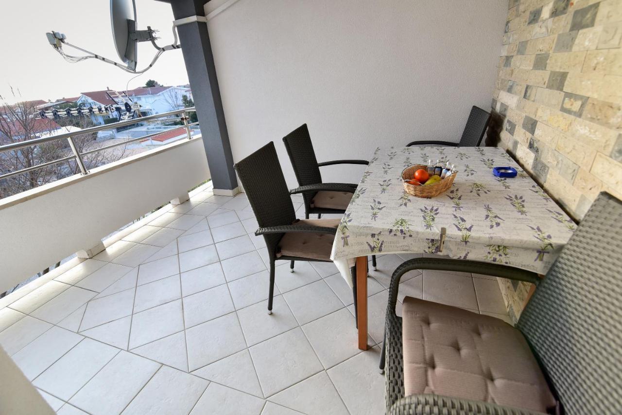 Apartmani Luna Vir Luaran gambar