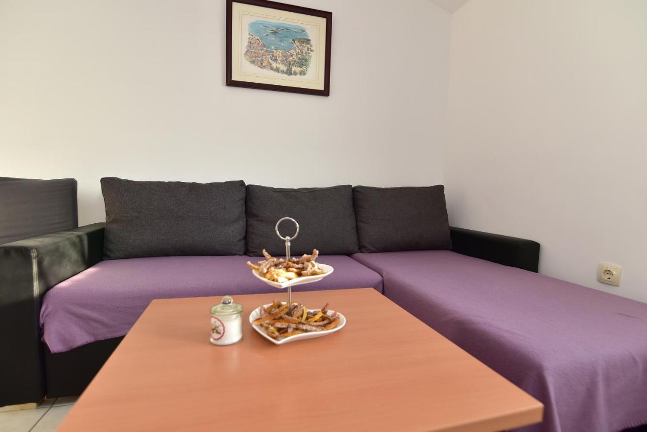Apartmani Luna Vir Luaran gambar